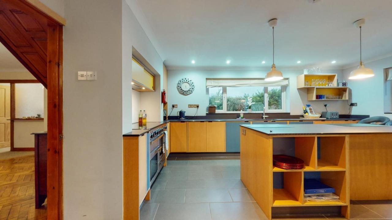 Jaw-Dropping Beach House In Anglesey ينليش المظهر الخارجي الصورة