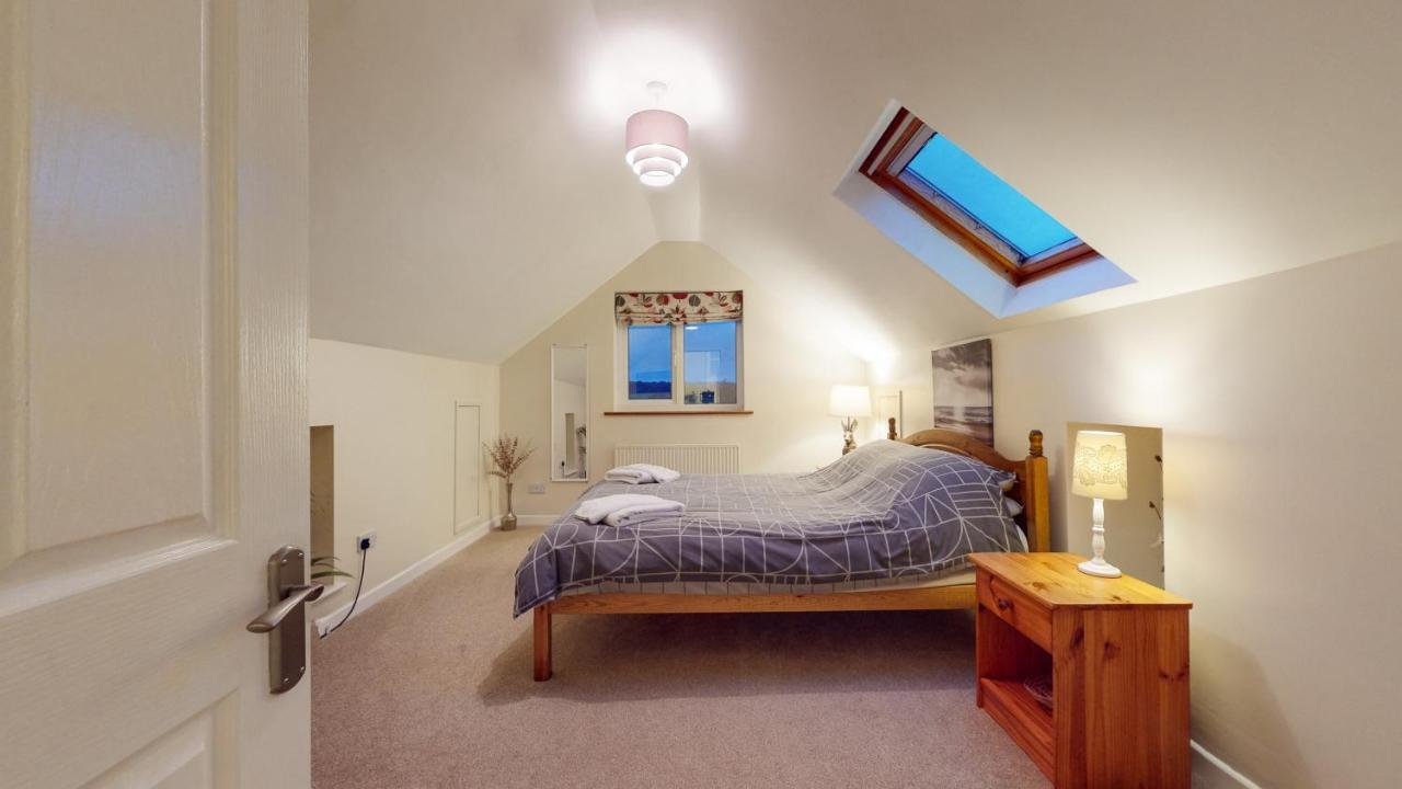 Jaw-Dropping Beach House In Anglesey ينليش المظهر الخارجي الصورة