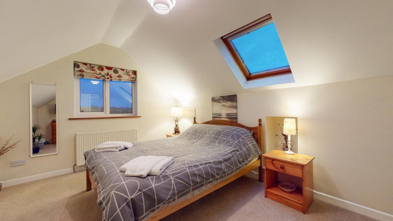 Jaw-Dropping Beach House In Anglesey ينليش المظهر الخارجي الصورة
